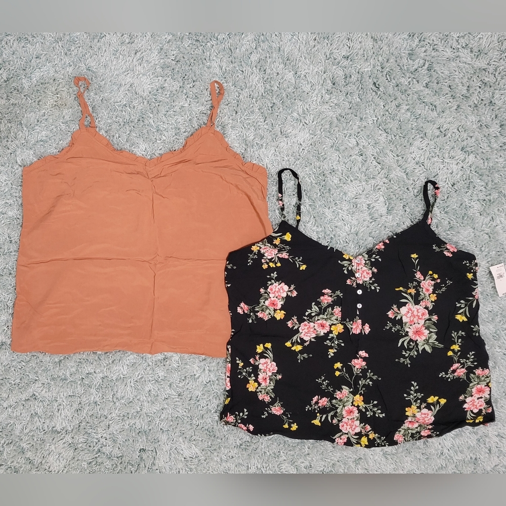 Old Navy Adjustable Tank Tops, Size L